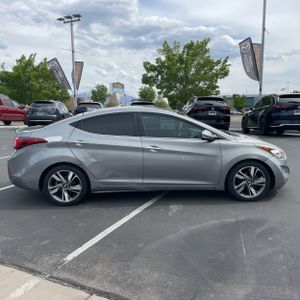 HYUNDAI ELANTRA LIMITED - 10