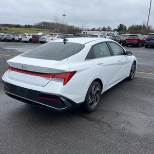 HYUNDAI ELANTRA SEL - 8