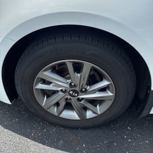صورة مصغرة 17 لـ 2019 KIA OPTIMA LX