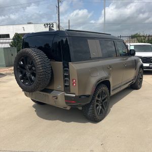 صورة 8 لـ 2023 LAND Rover DEFENDER 110 X-DYNAMIC SE