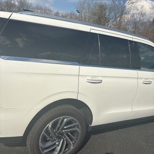 LINCOLN NAVIGATOR RESERVE - 9