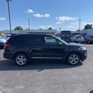 FORD EXPLORER XLT - 10
