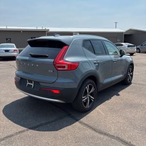 2023 Volvo XC40 CORE photo 8