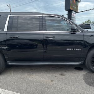 2019 Chevrolet SUBURBAN LT — фото 10