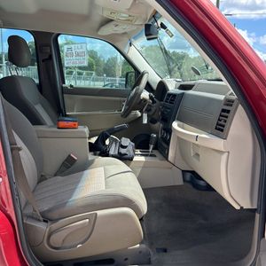 2012 JEEP LIBERTY SPORT 照片 32