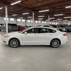 FORD FUSION SE - 2