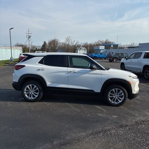 CHEVROLET TRAILBLAZER LS - 10