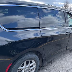 CHRYSLER PACIFICA TOURING L - 9