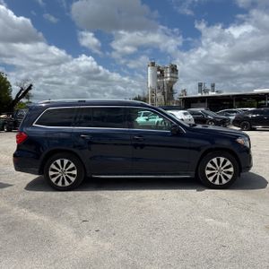 MERCEDES-BENZ GLS - 10