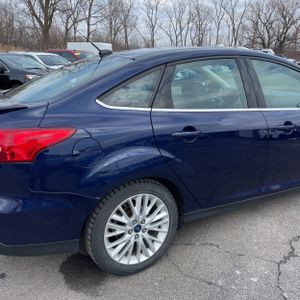 FORD FOCUS TITANIUM - 9