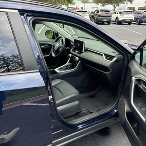 صورة مصغرة 33 لـ 2025 Toyota RAV4 XLE PREMIUM