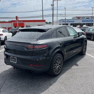 PORSCHE CAYENNE COUPE - 8