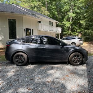 صورة 10 لـ 2025 Tesla MODEL Y LONG RANGE