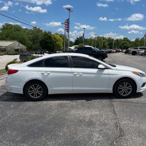 صورة 10 لـ 2016 Hyundai SONATA SE