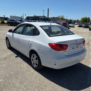 HYUNDAI ELANTRA GLS - 5