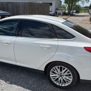 FORD FOCUS TITANIUM - 6