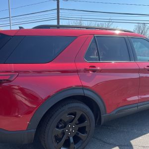 FORD EXPLORER ST-LINE - 9