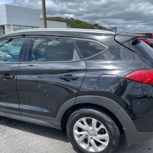 HYUNDAI TUCSON - 6