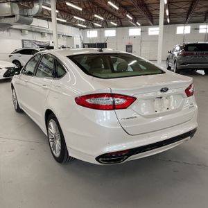 FORD FUSION SE - 4