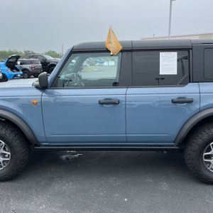 FORD BRONCO - 4