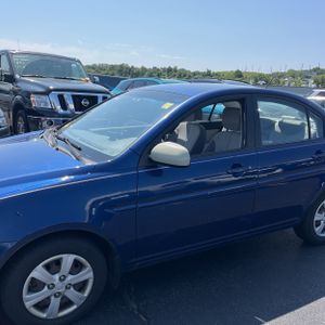 2011 Hyundai ACCENT GLS 照片 2