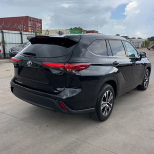 صورة 8 لـ 2020 Toyota HIGHLANDER XLE