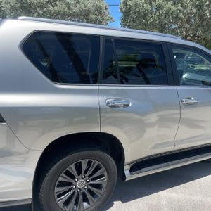 2023 Lexus GX 460 BASE — фото 9