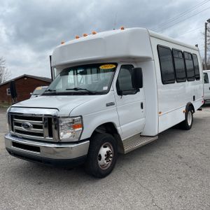 FORD E-450 CUTAWAY - 1