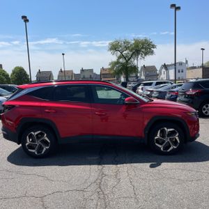 HYUNDAI TUCSON LIMITED - 10