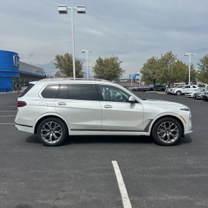 BMW X7 XDRIVE40I - 10