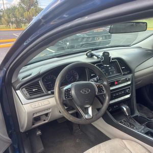 2019 Hyundai SONATA SE — миниатюра 36