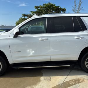 2023 Chevrolet TAHOE LS photo 3