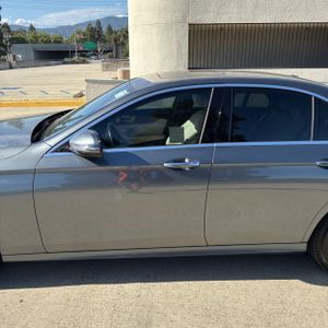 MERCEDES-BENZ E-CLASS - 4