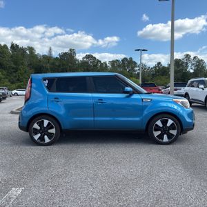 KIA SOUL + - 10
