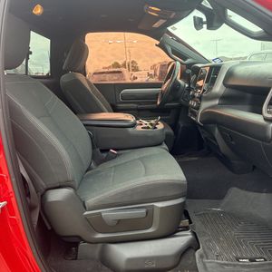 صورة مصغرة 32 لـ 2021 RAM 3500 TRADESMAN