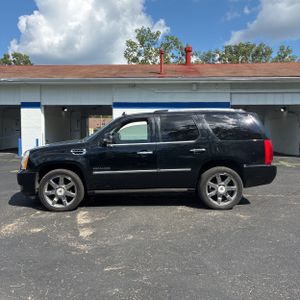 2014 Cadillac ESCALADE LUXURY — фото 3