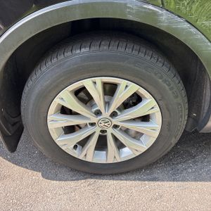 صورة مصغرة 19 لـ 2018 Volkswagen TIGUAN 2.0T SE 4MOTION