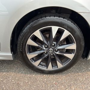 2016 Nissan SENTRA SR thumbnail 20