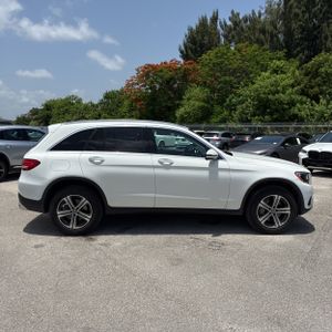 صورة 10 لـ 2019 Mercedes-BENZ GLC