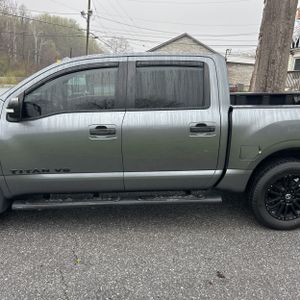 Nissan Titan SV - 4