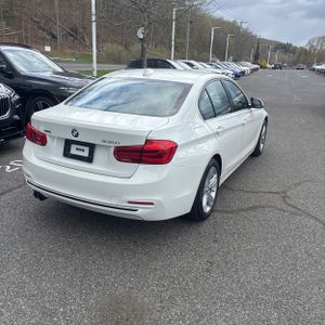 BMW 330I XDRIVE - 8