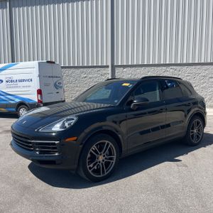PORSCHE CAYENNE S - 1