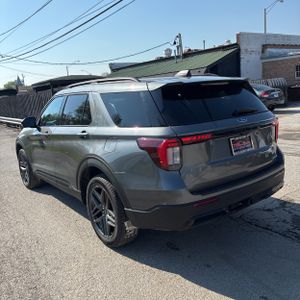 FORD EXPLORER ST-LINE - 5