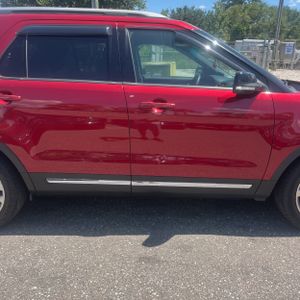 2016 FORD EXPLORER XLT thumbnail 11