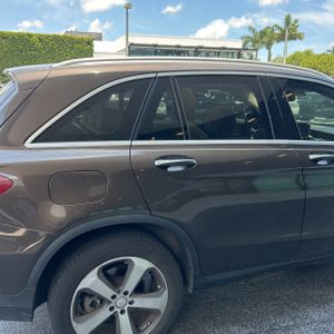صورة 9 لـ 2017 Mercedes-BENZ GLC