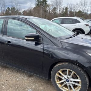 FORD FOCUS SE - 9