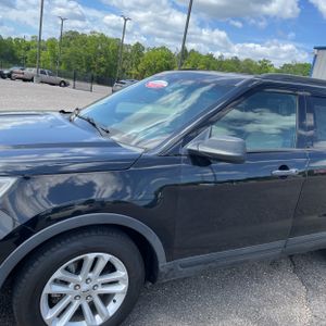 FORD EXPLORER BASE - 2