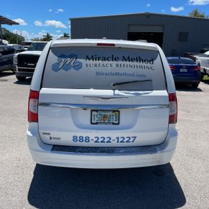 CHRYSLER TOWN AND COUNTRY TOURING - 7