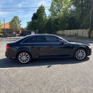AUDI A4 2.0T PREMIUM - 10
