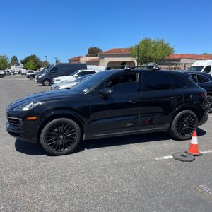 PORSCHE CAYENNE BASE - 3
